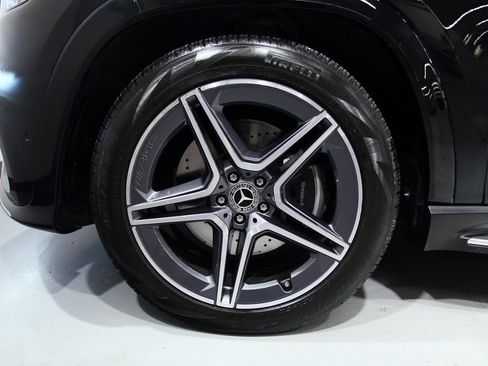 Used 2025 Mercedes-Benz GLS 450 4MATIC image 17