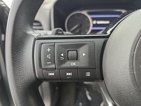 Certified 2023 Nissan Rogue SV image 16