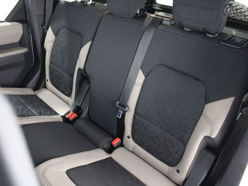 Used 2022 Ford Bronco Wildtrak AWD/4WD image 17