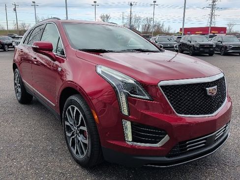 Used 2025 Cadillac XT5 Sportv w/ Technology Package image 5