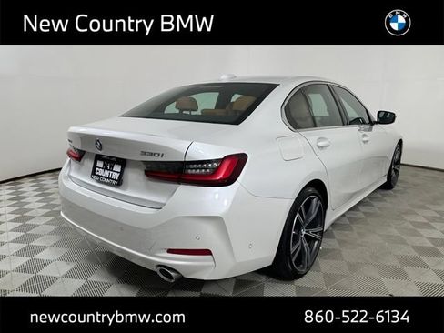 Used 2024 BMW 330i xDrive Sedan w/ Premium Package AWD/4WD image 8