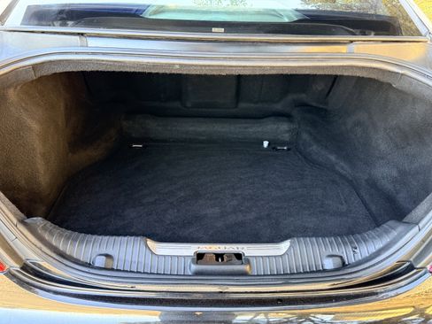 Used 2016 Jaguar XJ R-Sport image 32