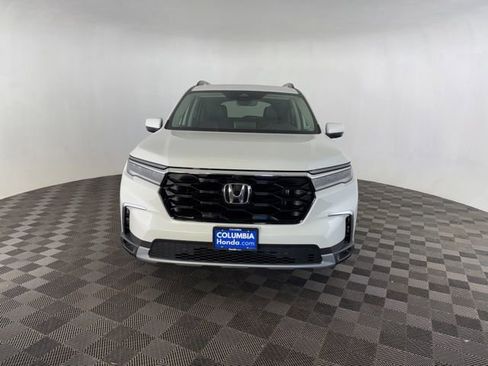 Certified 2025 Honda Pilot Elite image 4