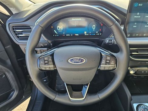 Used 2025 Ford Escape Platinum AWD/4WD image 20