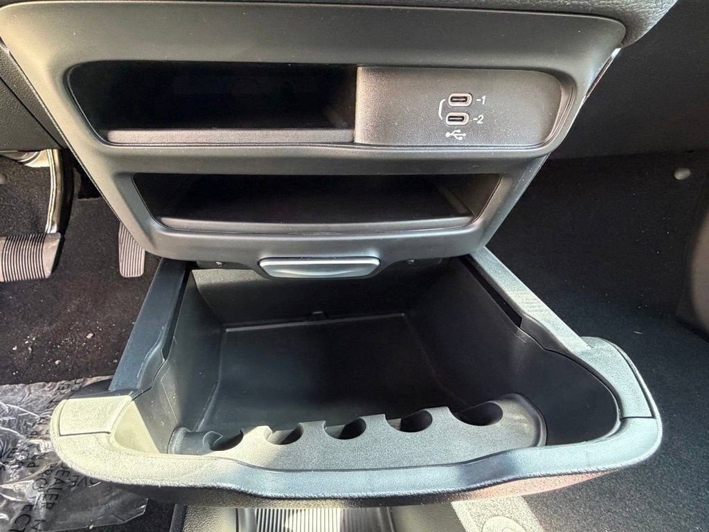 New 2026 Chrysler Pacifica Select FWD image 22