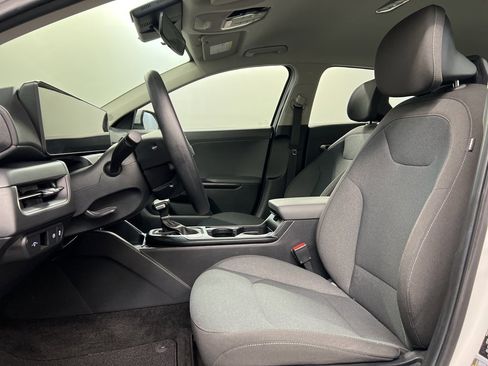Used 2025 Kia K4 LXS image 27