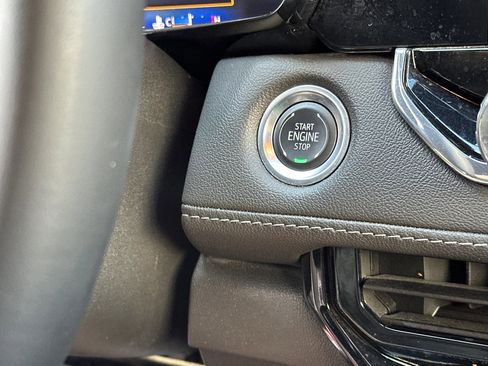 Certified 2024 Chevrolet Colorado LT w/ LT Convenience Package image 22