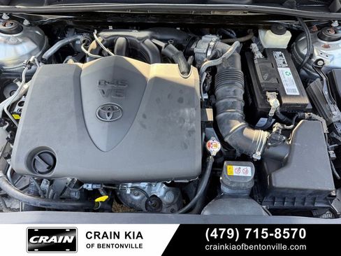 Used 2018 Toyota Camry XSE FWD image 32