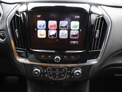 Used 2018 Chevrolet Traverse LT image 10
