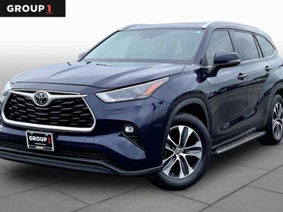 Used 2022 Toyota Highlander XLE