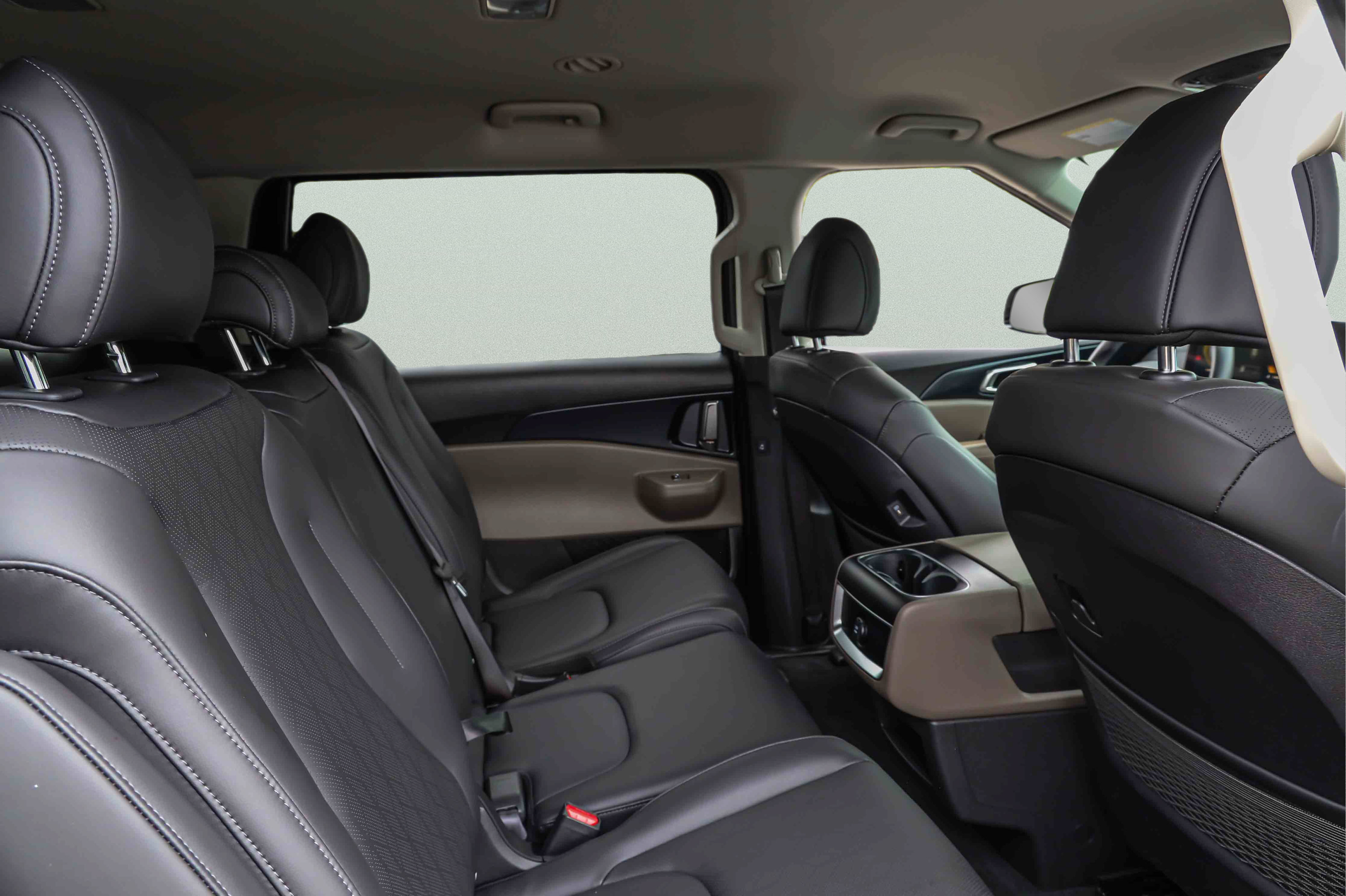 Used 2026 Kia Carnival FWD image 26