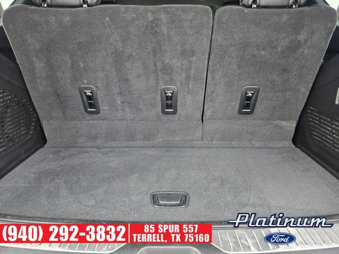 Used 2025 GMC Yukon Denali AWD/4WD image 32