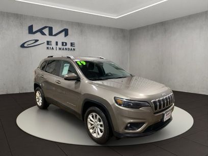 Used 2019 Jeep Cherokee Latitude w/ Popular Appearance Group