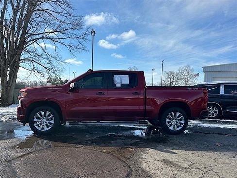 Used 2021 Chevrolet Silverado 1500 Custom image 4