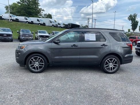 Used 2018 Ford Explorer Sport w/ Equipment Group 401A AWD/4WD image 5