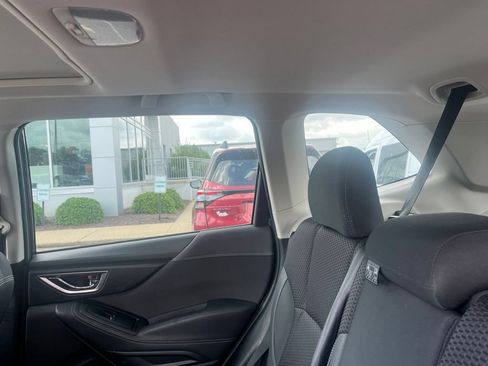 Used 2020 Subaru Forester Premium AWD/4WD image 10