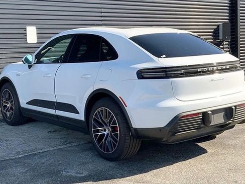 New 2025 Porsche Macan 4S Electric image 3