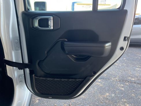 Used 2021 Jeep Wrangler Unlimited Sport image 13
