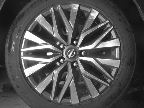 Used 2025 Nissan Altima 2.5 SV FWD image 15