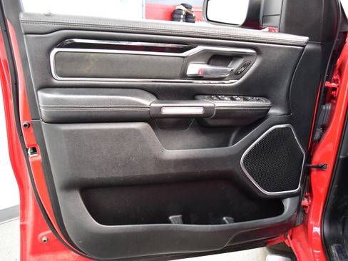 Used 2019 RAM 1500 Laramie w/ Sport Appearance Package AWD/4WD image 18