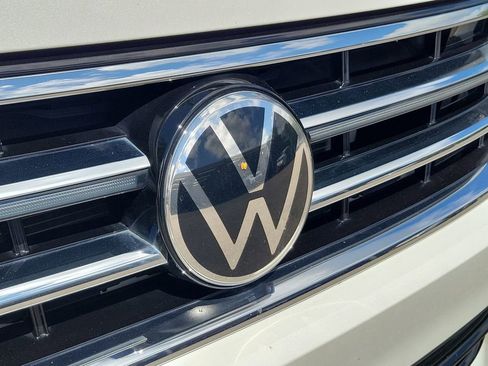 Used 2022 Volkswagen Tiguan SEL R-Line AWD/4WD image 5