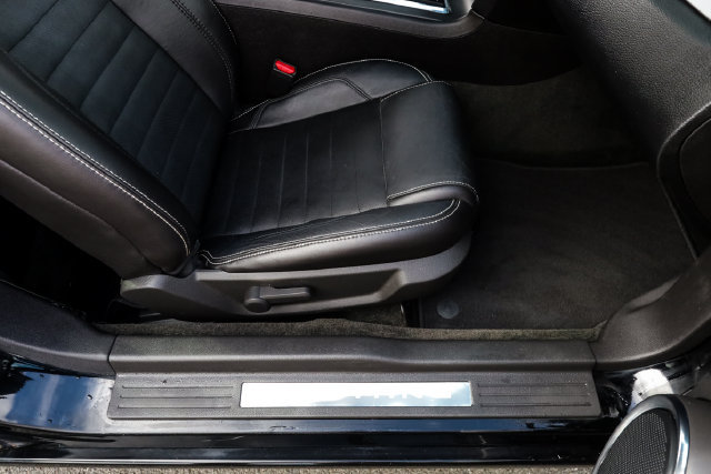 Used 2014 Ford Mustang Premium RWD image 39