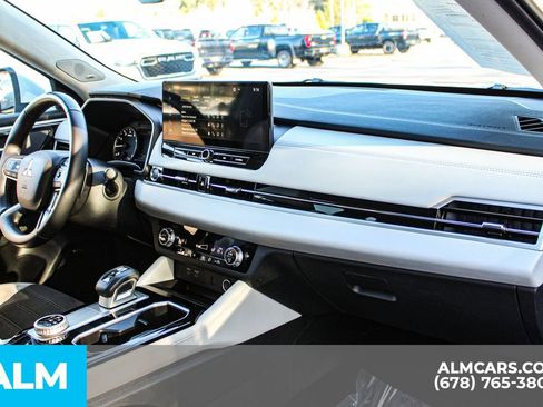 Used 2025 Mitsubishi Outlander SE image 27