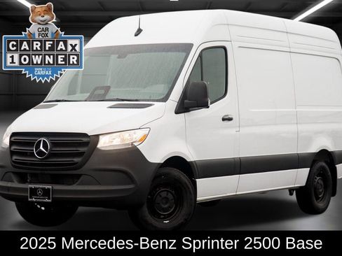 Used 2025 Mercedes-Benz Sprinter 2500 image 1