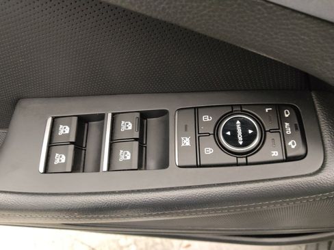 Used 2018 Genesis G80 3.8 w/ Option Group 02 image 27