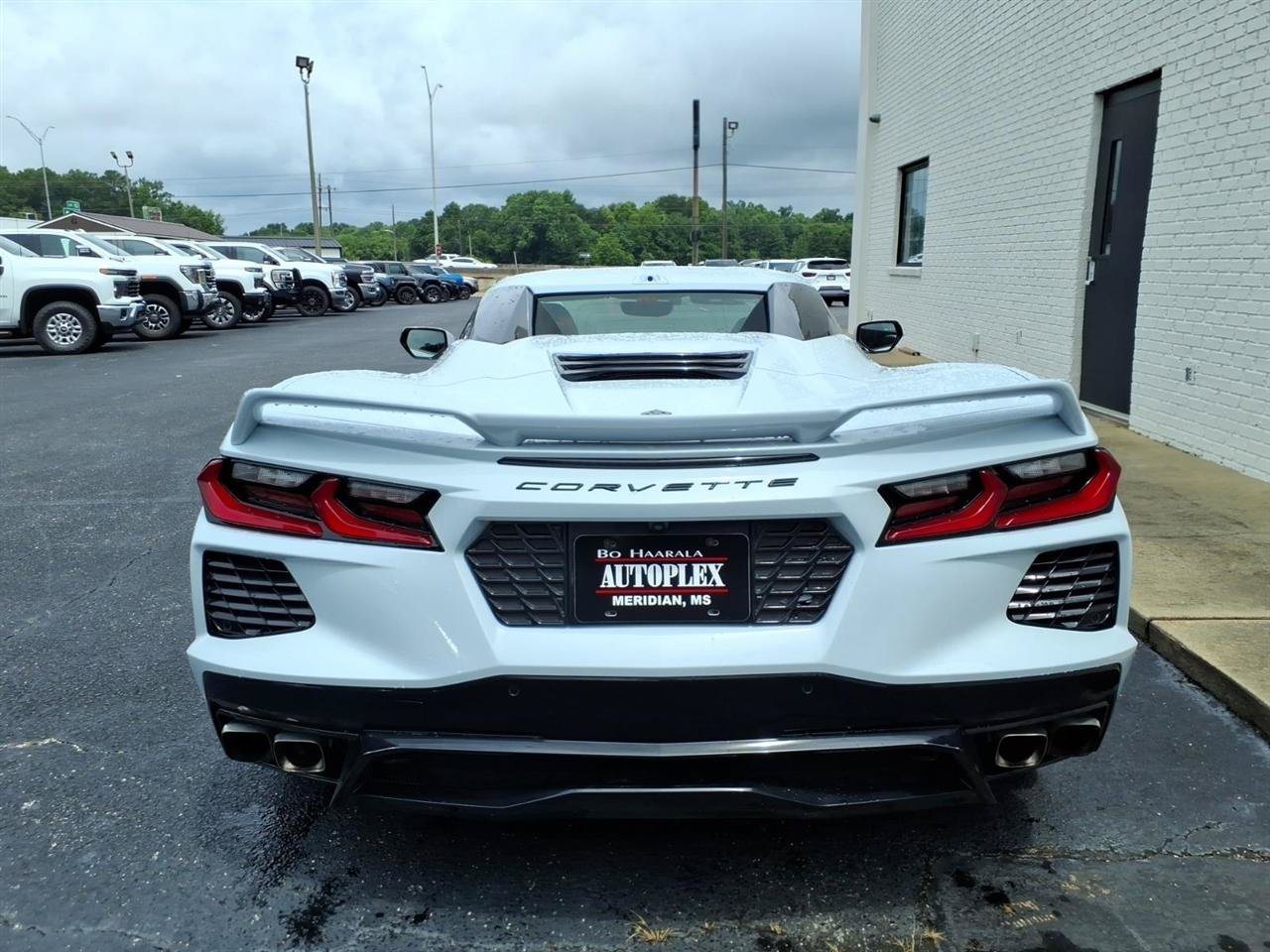 Used 2023 Chevrolet Corvette Stingray Premium Conv w/ Z51 Performance Package RWD image 4
