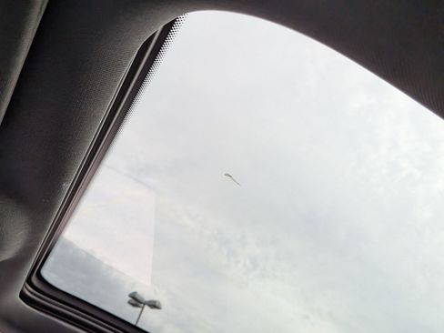 Certified 2024 Jeep Compass Latitude w/ Sun and Sound Group image 29