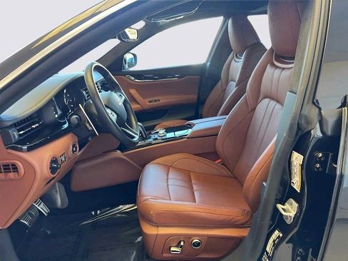 Used 2022 Maserati Quattroporte GT image 21