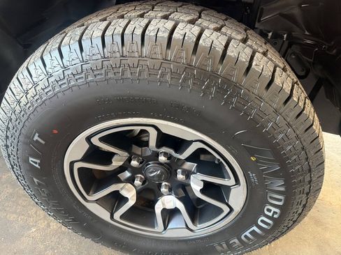 Used 2017 RAM 1500 Rebel w/ Luxury Group RWD image 31