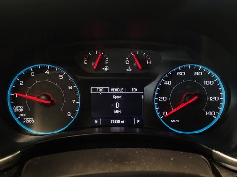 Used 2019 Chevrolet Equinox LS FWD image 23