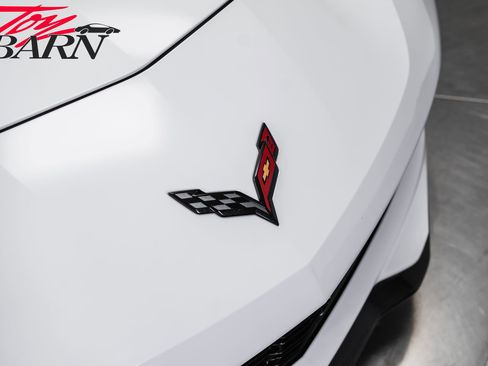 Used 2015 Chevrolet Corvette Z06 w/ 3LZ Preferred Equipment Group RWD image 19