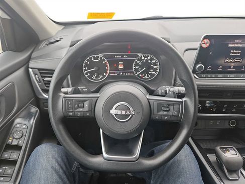 Used 2024 Nissan Rogue S image 13