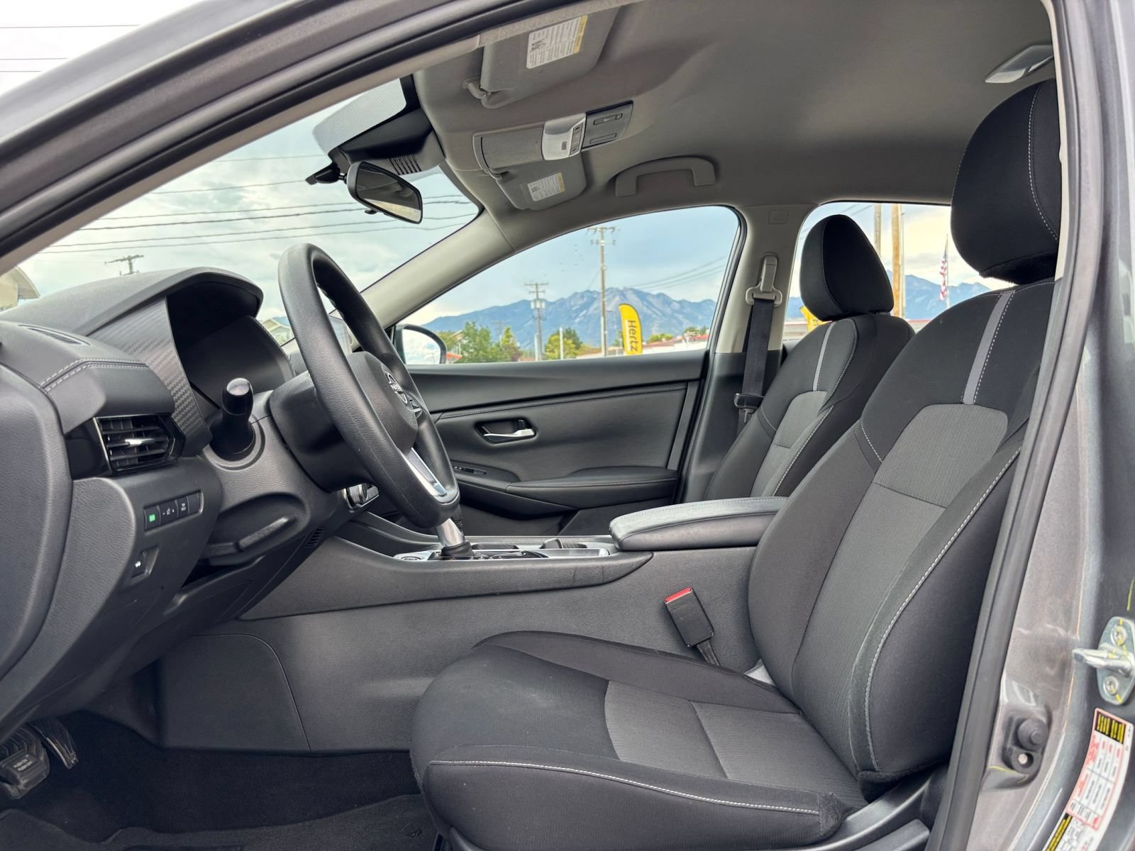 Used 2025 Nissan Sentra SV FWD image 25