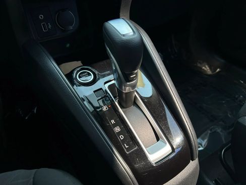 Used 2021 Nissan Kicks S FWD image 21