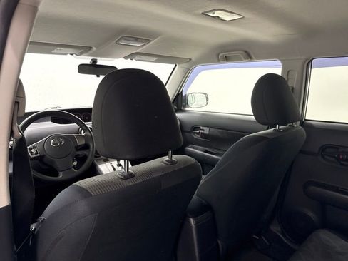 Used 2013 Scion xB FWD image 16