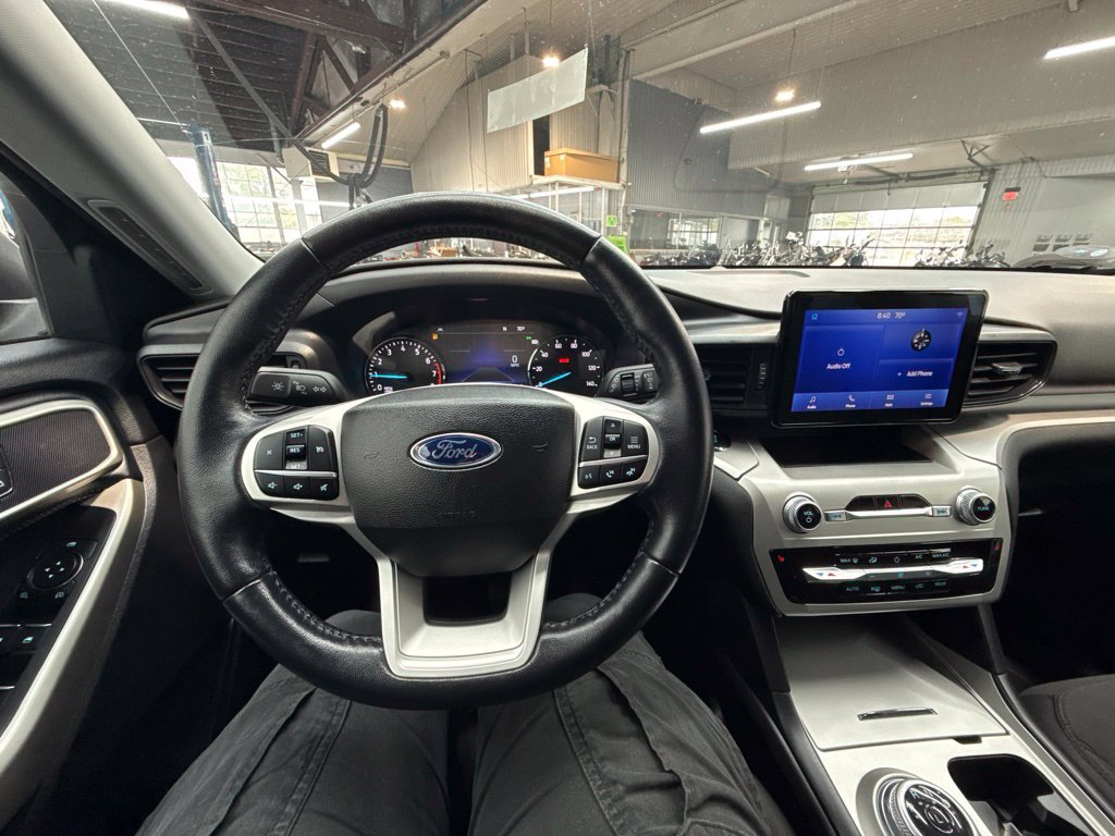 Used 2022 Ford Explorer XLT AWD/4WD image 18