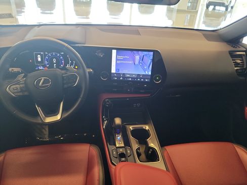 Used 2023 Lexus NX 250 FWD w/ Towing Package (2000 Lbs) image 17
