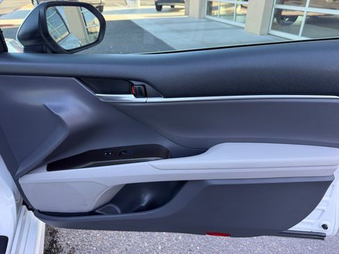Used 2023 Toyota Camry SE w/ Audio Upgrade Package FWD image 16