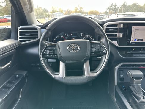 Used 2022 Toyota Tundra SR5 w/ Convenience Package image 23