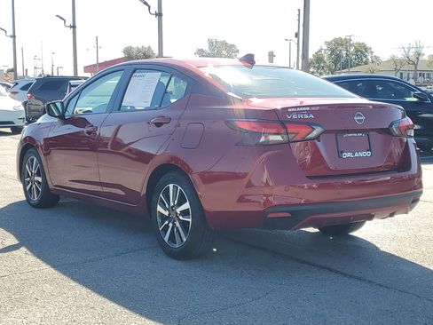 Used 2025 Nissan Versa SV image 5