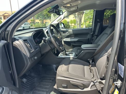 Used 2022 Chevrolet Colorado LT w/ Fleet Safety Package RWD image 16