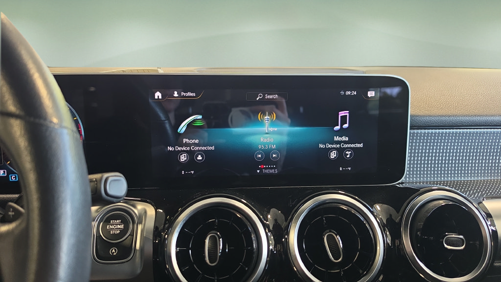 Used 2020 Mercedes-Benz GLB 250 4MATIC image 30
