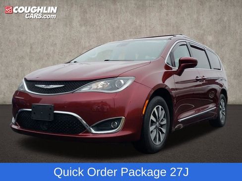 Used 2020 Chrysler Pacifica Touring-L Plus w/ Advanced Safetytec Group image 4