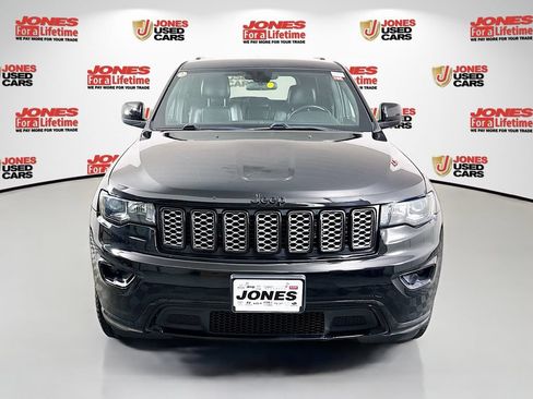 Used 2021 Jeep Grand Cherokee Laredo X AWD/4WD image 13
