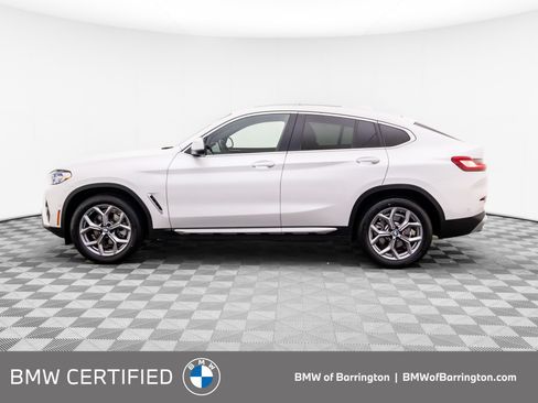 Certified 2025 BMW X4 xDrive30i AWD/4WD image 2