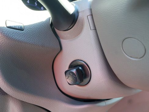 Used 2011 INFINITI G37 Journey w/ Premium Pkg image 37